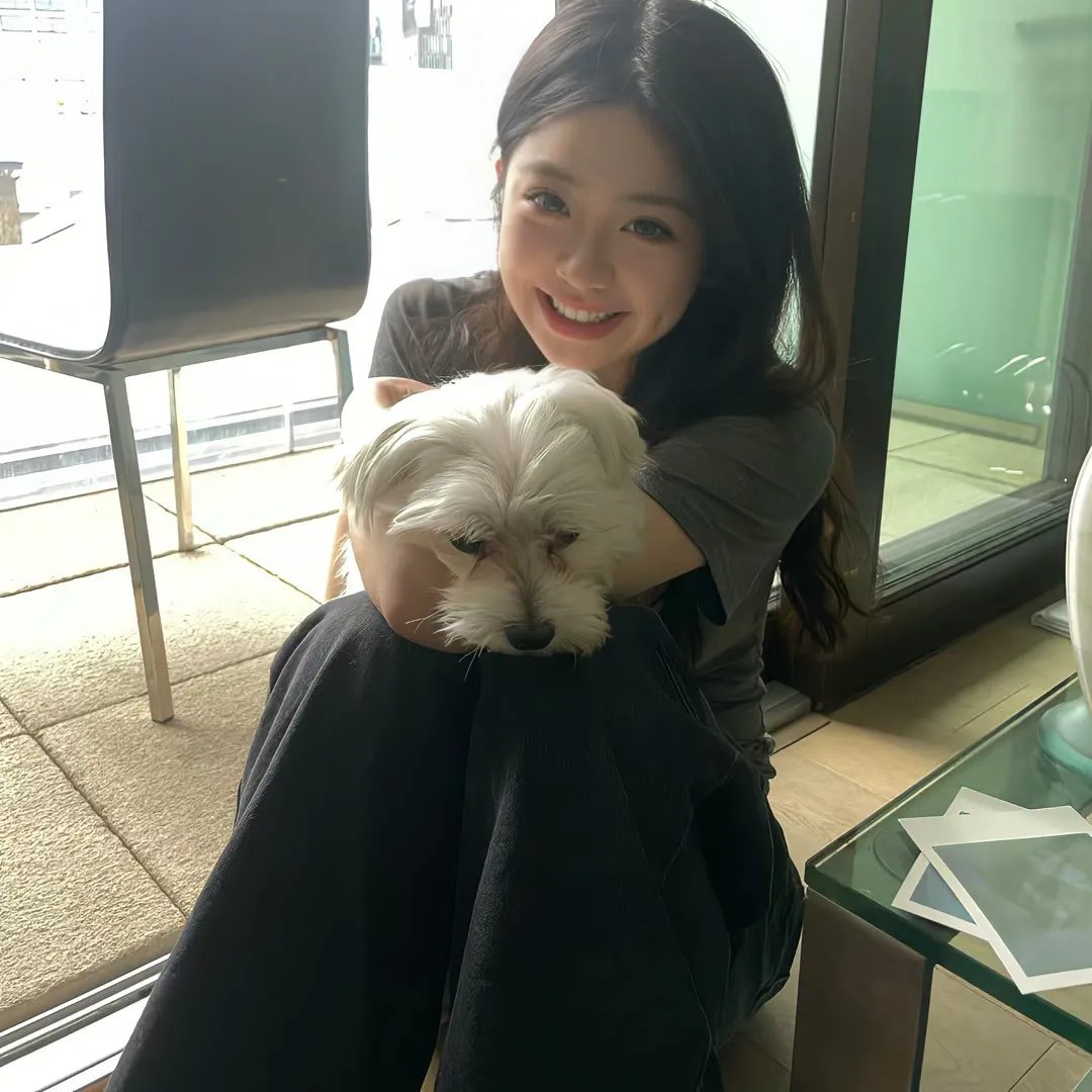 她行走于黑暗中剧情